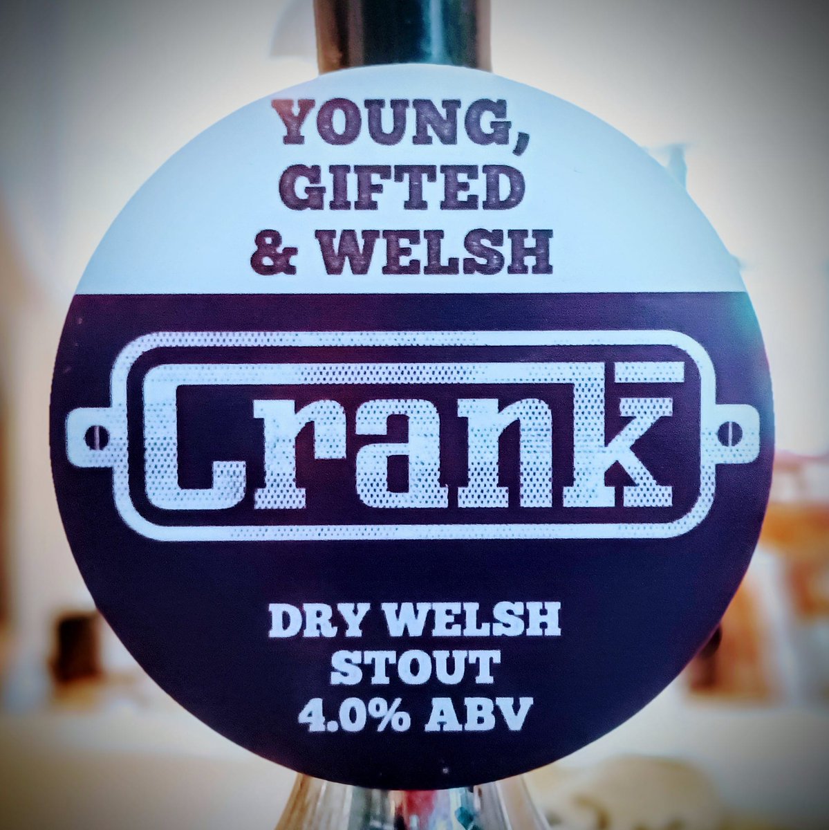 👀 LOOK what's back in cask! Get your pumps on our freshly brewed Dry Welsh Stout. Toasted, smooth & dry it's the perfect Autumnal pint for those dark beer fans. #cwrwial #crankbeers #stout #welshbeer #welshstout #cwrwcymru #welshbeer #supportyourbrewerys #supportyourlocal