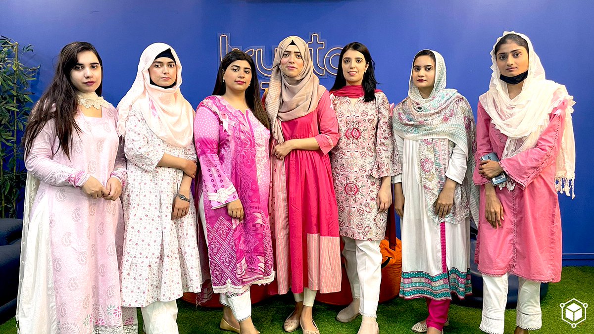 Kryptomindllc's tweet photo. KryptoMind came together to recognize Breast Cancer Awareness Month 🌸

To the people fighting this battle right now, you are in our thoughts and we are here to help!

#breastcancer #breastcancerawarenessmonth #strongwomen #pinkribbon #savinglives #educatingpeople #kryptomind https://t.co/iIhHgUx1WT