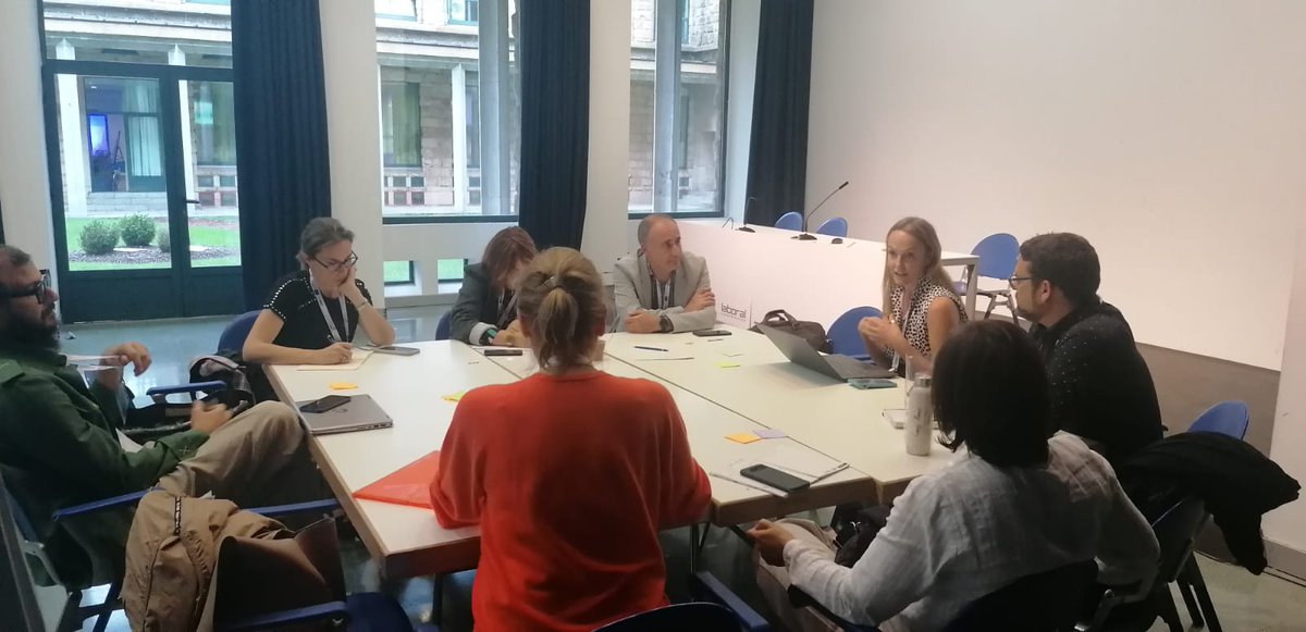 ViladecansEU's tweet photo. At #URBANDAYS, #Viladecans presented its Local Urban Agenda, the Vilawatt UTM transfer process and the Vilawatt-UIA project, which are examples of a work method based on exchange, multilevel dialogue and shared reflection, in line with the SDGs. https://t.co/lXWIQeKjJy
