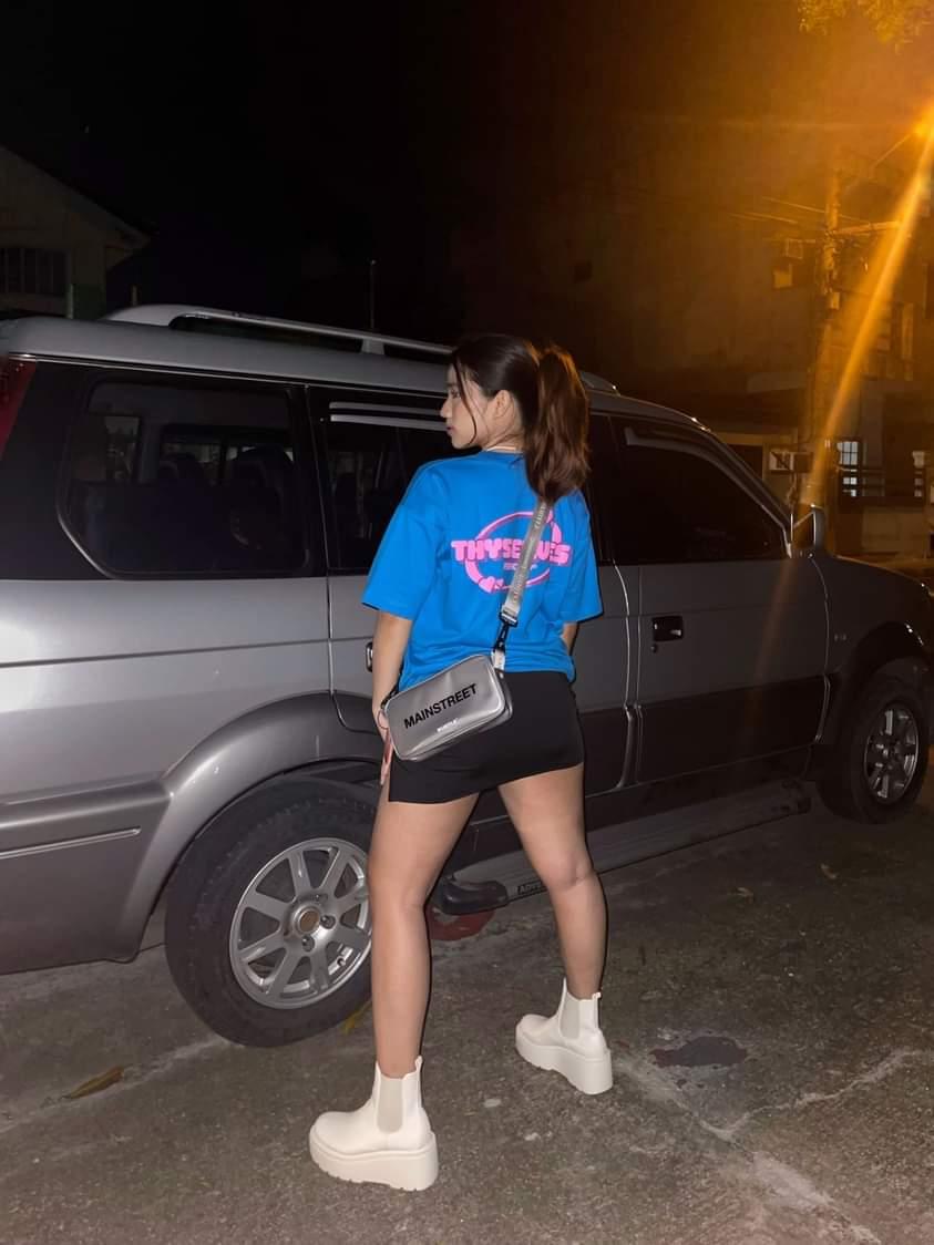 perhoodph's tweet photo. Confident and blue-tiful. 💙

@ra_rubiano wearing our "Thyselves" blue tee

Available on Lazada and Shopee.

#Thyselves https://t.co/KMWhjDr4ke