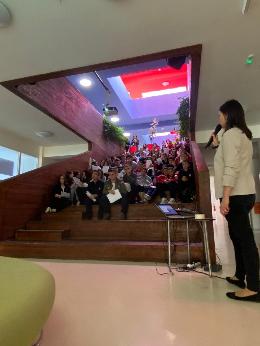 ESSCA Budapest Campus tweet media