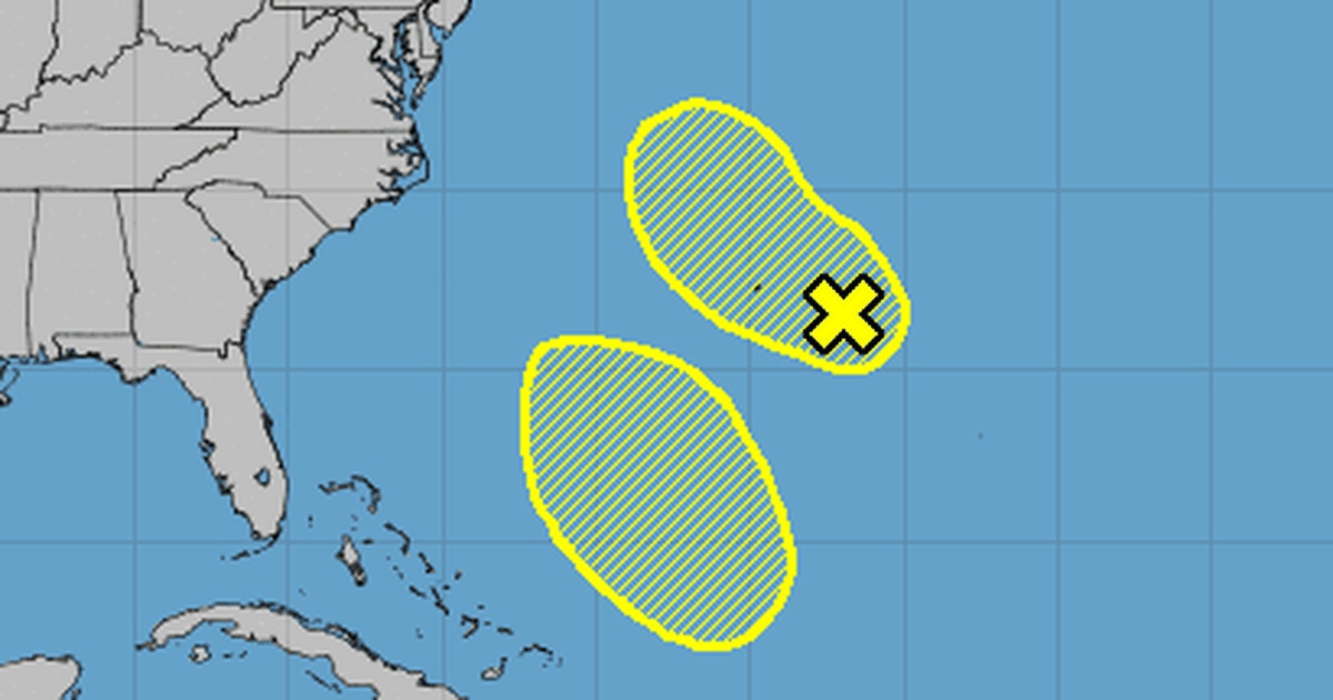Hurricane center now tracking 2 systems trib.al/PtUT4Hj