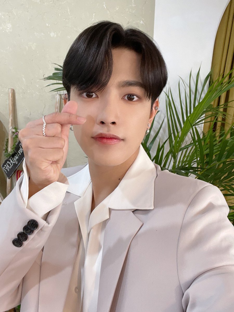 ATEEZ On Twitter ATEEZ 4 Th Anniversary 4 ateez-on-twitter-ateez-4-th-anniversary-4