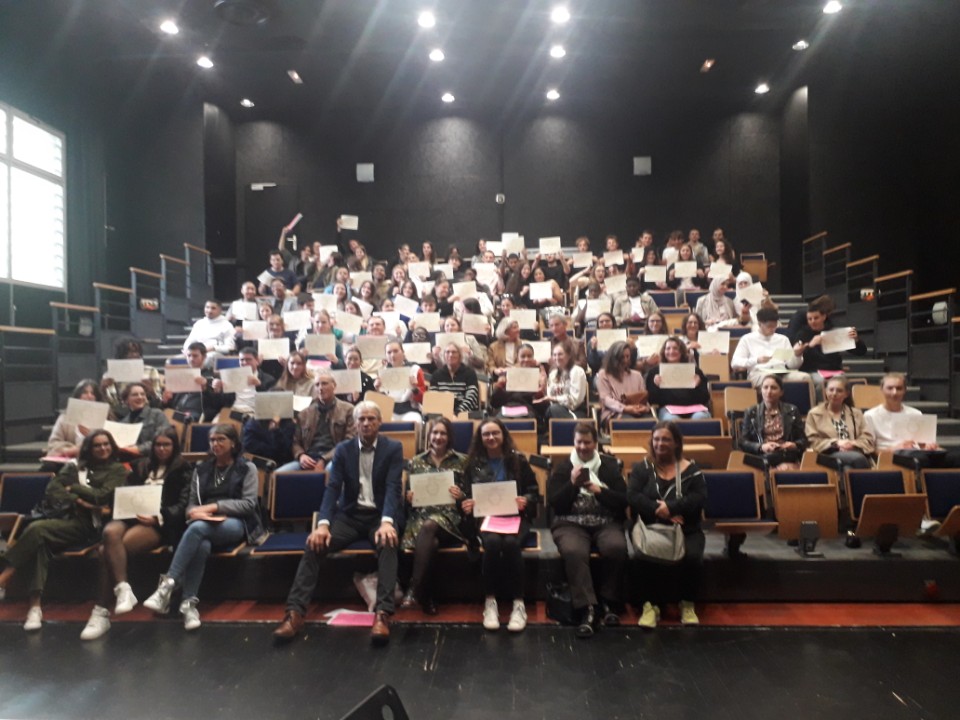 LyceeDouanier's tweet photo. Traditionnelle cérémonie de remise des diplômes du bac et du BTS le samedi 22 octobre. Félicitations aux lauréats. https://t.co/WwBkAlPSLY