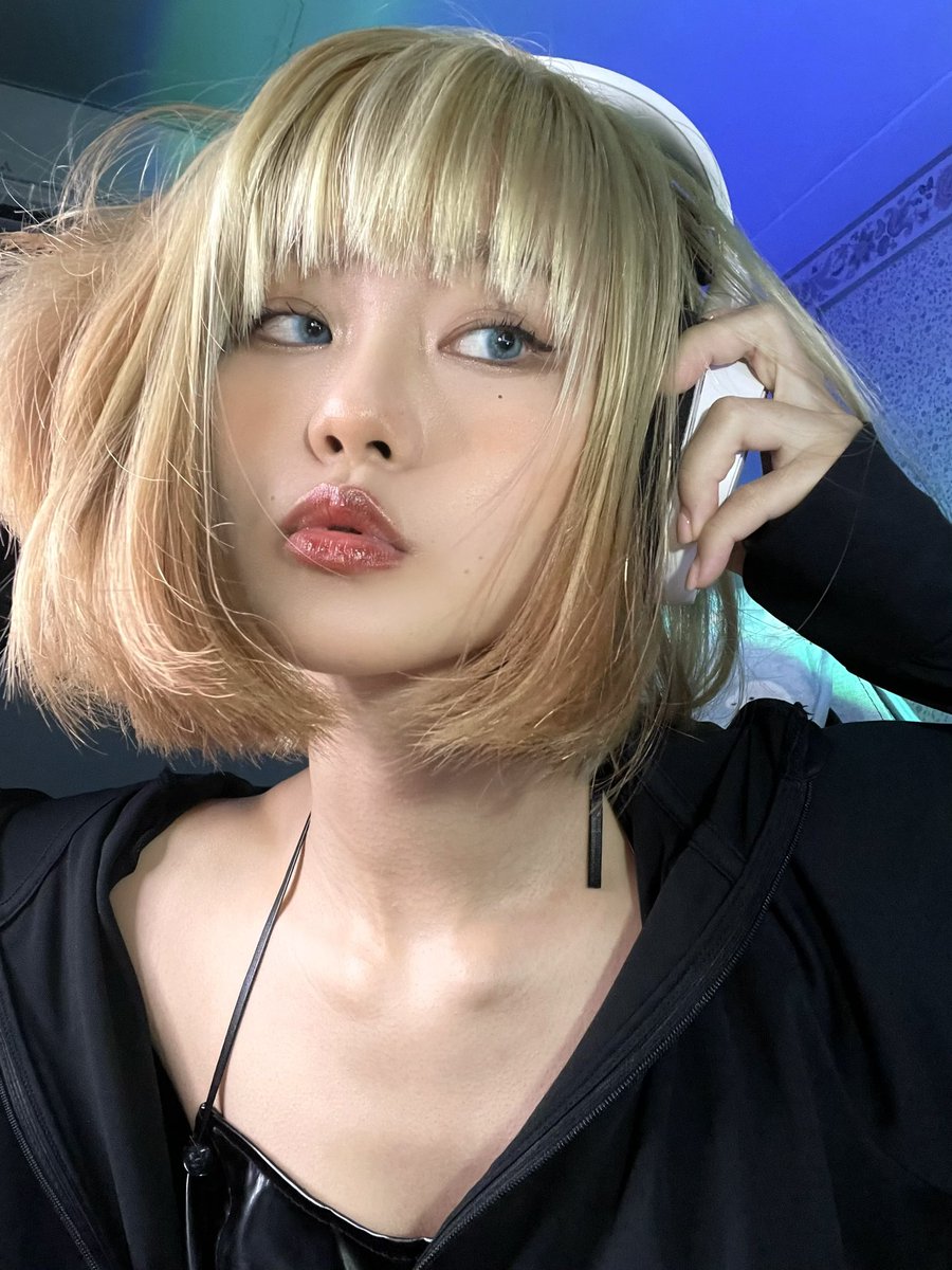 YUUNO on Twitter: "💛💛💛"