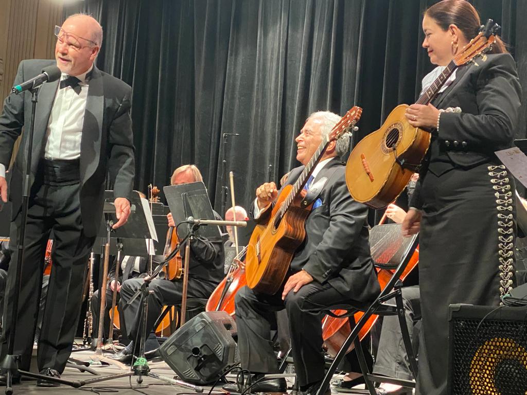La Orquesta y Coro de Northumberland presentó exitosamente su concierto Hispania el sábado 22 de octubre con la espléndida participación en guitarra clásica de Jorge López y su Mariachi México Amigo, interpretando Danzón #2 de Arturo Márquez.
