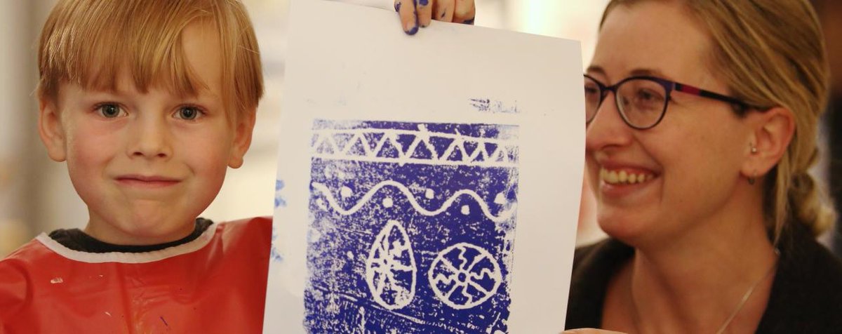 MuseumBathArch's tweet photo. #OctoberHalfTerm at the museum!
Join us at the museum tomorrow Tuesday 25th October for some creative fun! Take inspiration from our wallpaper & plasterwork collections & use modelling & craft materials to create your own Georgian-inspired design
๐งต
@bathmums #BathMuseumsWeek https://t.co/PXAHU378XQ