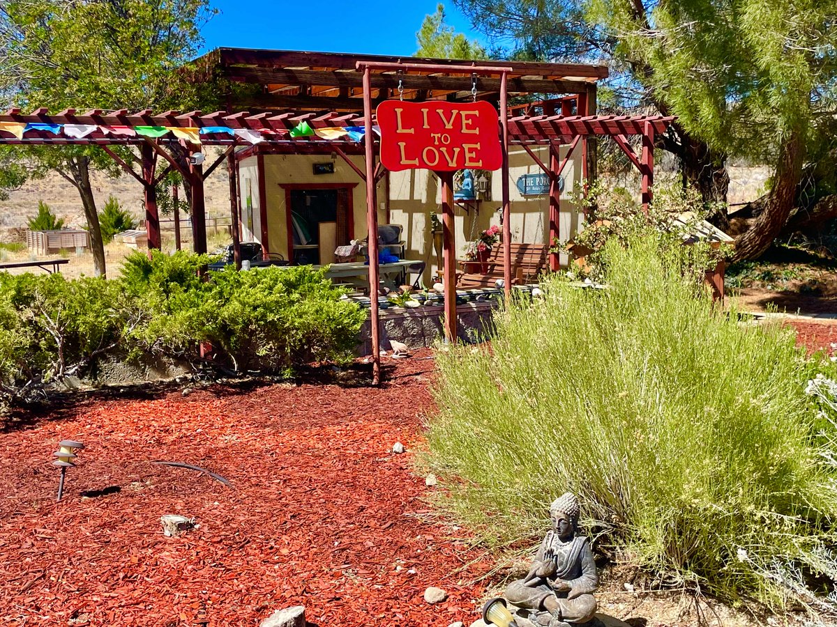 sexycises's tweet photo. You can do Sexycises at home but our favorite place is at the Loveology Wellness Retreat in Maricopa, CA. https://t.co/vEyDfUpSsk #LiveToLove #LoveologyRetreat #WellnessRetreat #Sexycises #yoga #meditation #KidFriendly #CouplesYoga #CouplesWorkout π§π§‘ π§ββοΈπ π§ββοΈπ https://t.co/3TToTjUwtJ