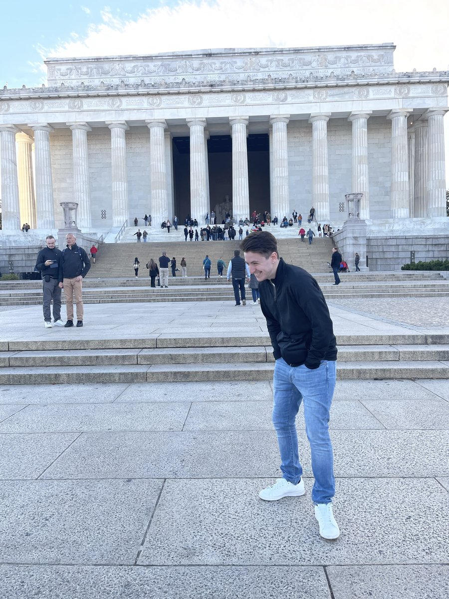 BMCPharmRes's tweet photo. #PharmRes intros last but not least @Pharma_Seeds PGY-2 ID
SOP: @NortheasternSOP
PGY-1: @CHAPharmRes ❤️
Professional ❤️: HIV/Infectious Diseases + Academia
Fun: shopping for sneakers, coffee, pictures, & deadlifting
#WhyBMC: The pharmacists, the atmosphere, & the patients! https://t.co/lPNFrV8jMZ