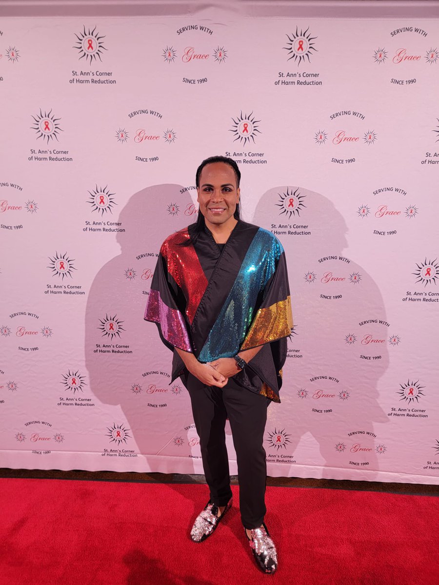 LeandroRodz's tweet photo. Great night last Friday at the @sachr_nyc gala with colleagues @LatinoCommAIDS @CovidResp @latinoasisnyc https://t.co/LJoRVr6P9X