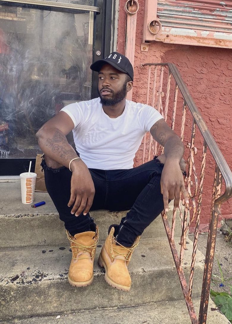 mschaarmmm's tweet photo. 💔 why you hurt me like this … I love you so bad forever my brothers keeper https://t.co/nn5kYiP8qj