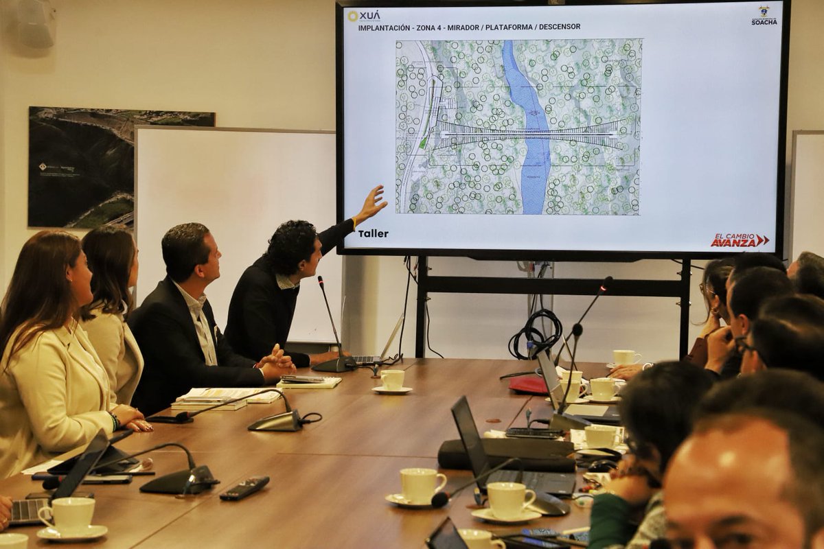juancsaldarriag's tweet photo. A esta hora nos reunimos con el Ministro de Transporte y sus asesores para avanzar en el Mirador del Tequendama, el proyecto turístico más importante de Colombia. https://t.co/JxSPJoGXda