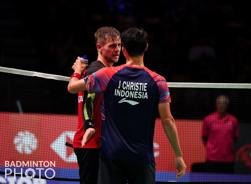 Dear all Indonesian badminton lovers,

Regarding the announcer who mistakenly said Malaysia twice instead of Indonesia at the prize giving ceremony yesterday, my input is this:

Should it have happened? No.
Was it deliberate? No.
Should you accept @BadDK’s apology? Yes.