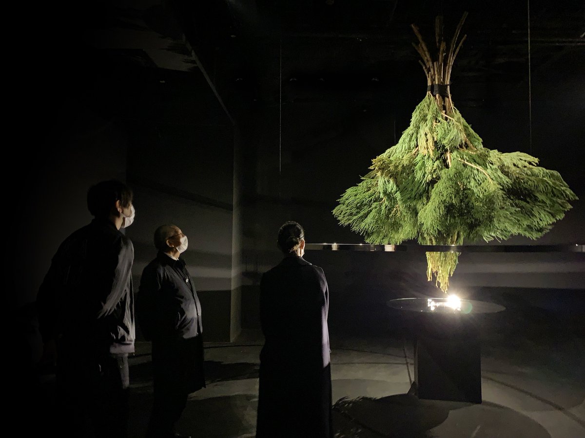 【山梨の森で循環をあじわう。「山梨アートプロジェクト2022」が開催中】
bijutsutecho.com/magazine/news/…

「山梨アートプロジェクト2022」にて、アーティスト・諏訪綾子が循環をあじわう体験を提供する「諏訪綾子 TALISMAN in the woods 内臓であじわう循環のテイスト」が10月30日まで開催中です。