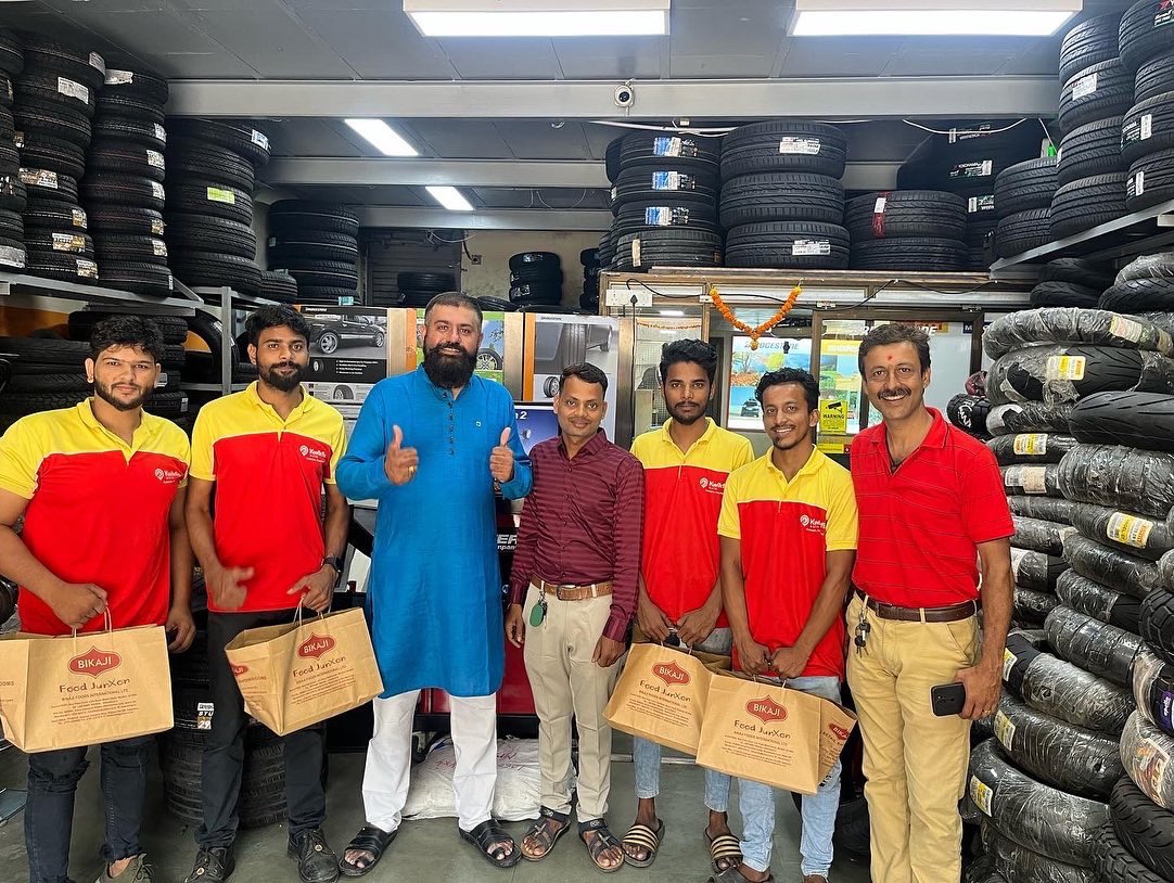 kwikfixindia's tweet image. Diwali celebrations… my second home my team , we are a family and together we can and we will!!! Best wishes from Kwik Fix Auto to all of you 🙂🙏🏼

#kwikfixauto #team #mumbai #diwalicelebration #startupjounery #building