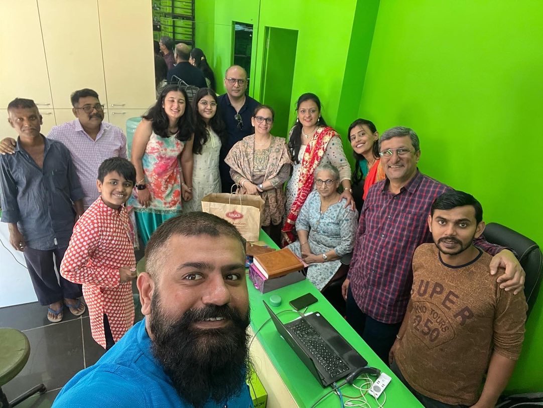 kwikfixindia's tweet image. Diwali celebrations… my second home my team , we are a family and together we can and we will!!! Best wishes from Kwik Fix Auto to all of you 🙂🙏🏼

#kwikfixauto #team #mumbai #diwalicelebration #startupjounery #building