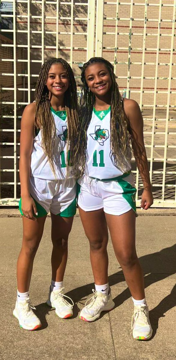 YEAR 1 Southlake Carroll High-Texas @JordanGirls4 Top 2026 Guards in the Country,these two are problems #Gianna #Natalia IF you ever seen them play you already know what I mean. They GOT IT! Straight Killas #GoHaveAGreatYear1 #IamBlessed #TeamJordan #Certified @LadyDragonBKB