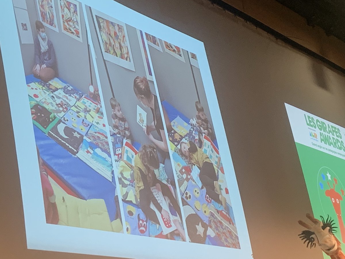 ELaithier's tweet photo. Remise des girafes award au ministère des solidarités, journée organisée par l’association Agir pour la petite enfance, en présence du ministre JChCombe.
Bravo aux professionnels pour leur créativité, leur ingéniosité,leur envie de partage avec les familles ! https://t.co/w0295OJDg7