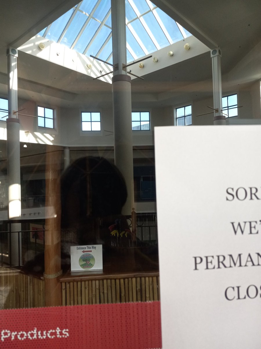 BrandonNelms3's tweet photo. Photos of a dying mall https://t.co/W7cGv6dctW