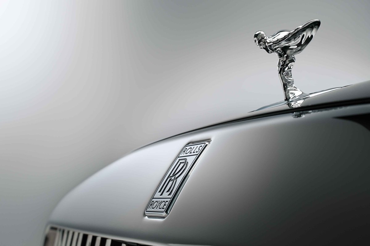 rollsroycead's tweet photo. لا يقتصر مفهوم الكمال في رولز-رويس موتور كارز على صنع أفضل المنتجات فحسب، بل هي ثقافة وموقف وفلسفة تضيء لنا درب النجاح، تعكس #سبيكتر هذه الثقافة بأفضل معانيها، فهي تتماشى بشكل مثالي مع مستلزمات عصرنا.
#رولز_رويس_سبيكتر https://t.co/RHiPD4Q8Pb