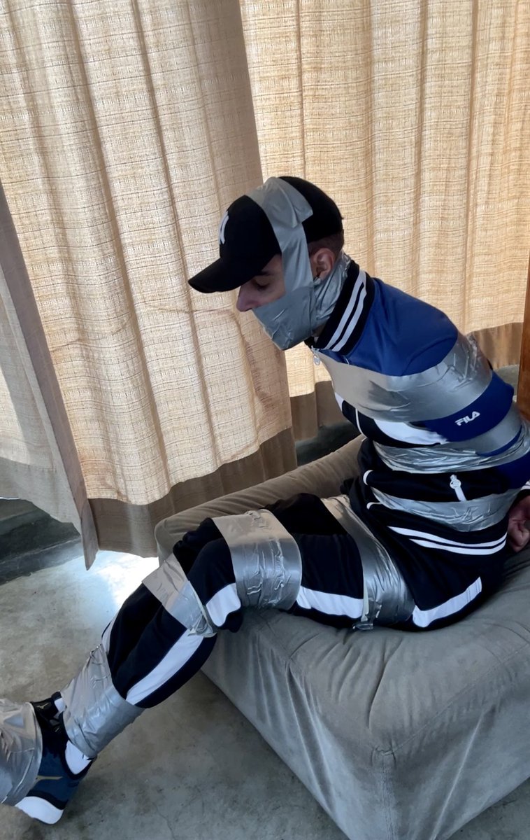 BondageStripes's tweet photo. I'm in a lot of trouble ➖🔴➖ https://t.co/84XTG5vfle