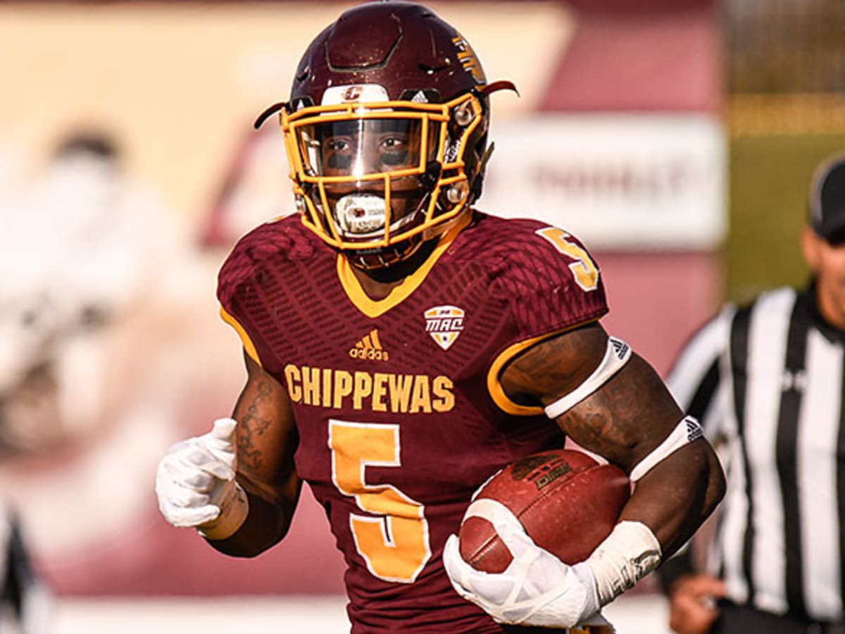 DesmanIi's tweet photo. Blessed to Receive Offer from Central Michigan University @CoachMcElwain @MZordich @Coach_Tavita @CMU_Football @ClarkstonWolves @AllenTrieu @BALLERSCHOICE1 @SWiltfong247 @EnloeClemons @lukewinstel @RWrightRivals @JeremyO_Johnson  #CoachMil https://t.co/Ep3GhHWDoM