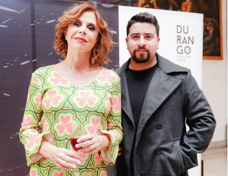 elovallino's tweet photo. #ElOvallinoInforma 

Fotógrafo ovallino Rodrigo Rojas triunfa en evento de moda internacional Durango Fashion Week https://t.co/qEGLk08770 
#Ovalle https://t.co/rYj65z1vbd