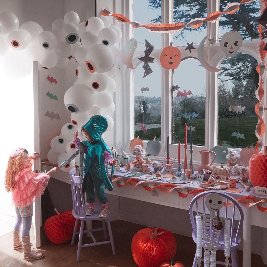 All Fright on the Night! From dreamy dress-ups to devilishly good Halloween decor, order Halloween by 12pm your local time on 27 October (Express) to ensure delivery in time for celebrations.

merimeri.com/collections/ha…

#merimeri
