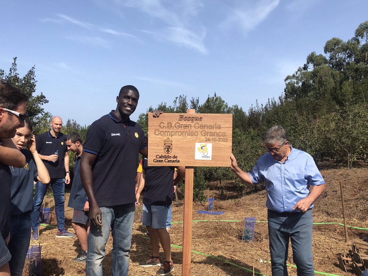 Primera acción cumplida 🌳Tareas de reforestación en la Finca La Cazuela, dentro del programa #compromisoGranca @Juandiazsanchez