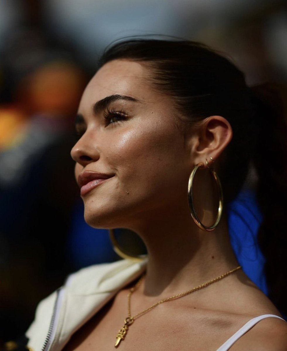 ARCHIVEDMEB's tweet photo. madison beer. https://t.co/s0A9WIJrH2