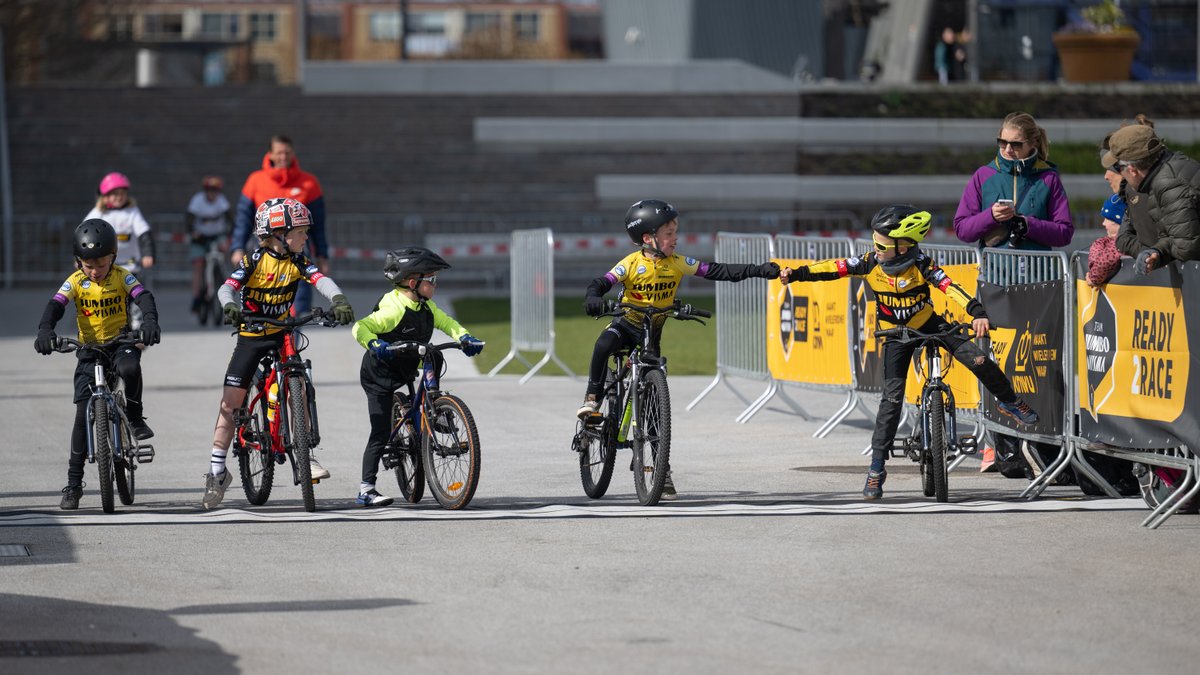 BrabantSportNL's tweet photo. Eén van de partners waarmee het TeamNL centrum van BrabantSport werkt, is CyclingClassNL; een topsportontwikkelaar die zich richt op wielertalenten. Hoofdcoach Martin Truijens vertelt over de samenwerking met BrabantSport &amp; @JumboVismaRoad👇
https://t.co/4FKTHCOjZD https://t.co/cinYkpUN0w