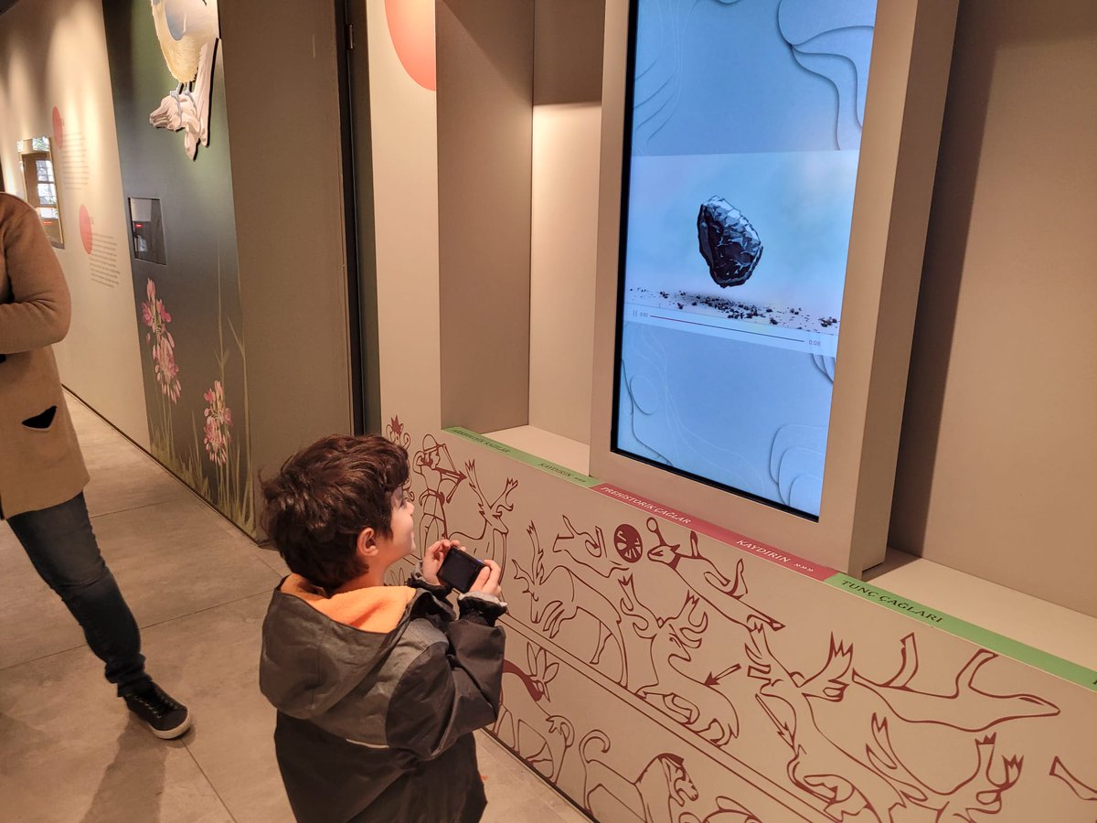 kast_kentmuzesi's tweet photo. Teoman, 5 yaşında... Çok meraklı, ilgili ve kesinlikle bilgili... Bu durumda onun merakını kamçılamak bizim için çok özeldi... https://t.co/4zJny4fenY