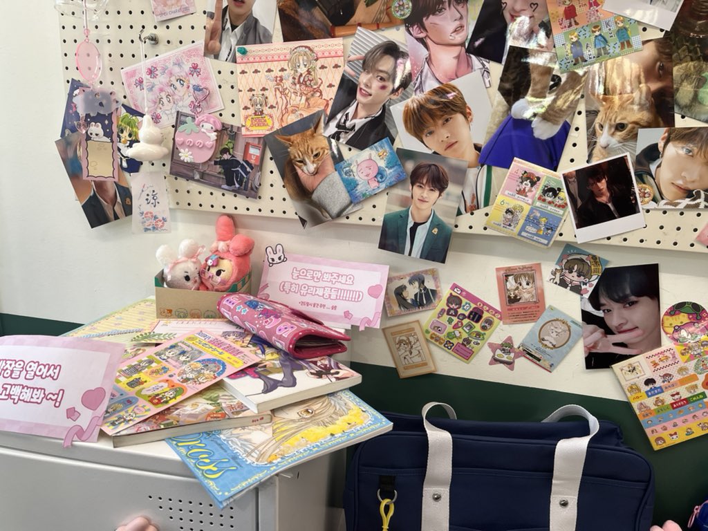 ddiedeburger's tweet photo. #SCHOOL_LIFE_2022 
#리노센빠이에게_보내는_러브레터
소문대로 아주 엄청나더군요
단 하나의 어떤 소품도 버릴게 없엇던 엄청난 카페… https://t.co/iOmclXpFUQ