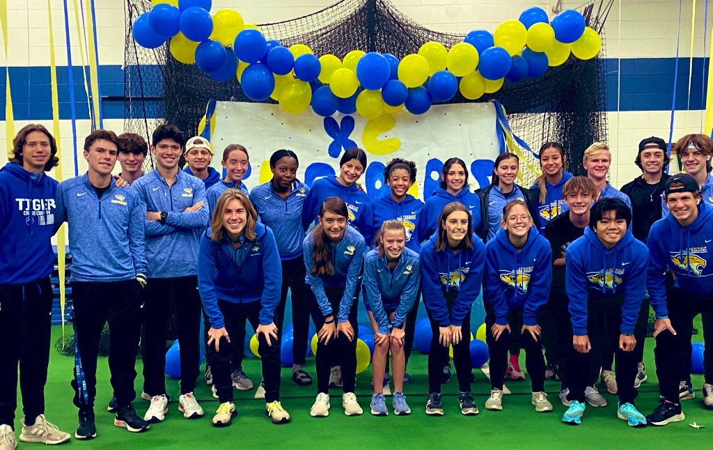 FrenshipX's tweet photo. Regionals Ready! Let’s goooo Tigers!🐯💙@FrenshipSports @FrenshipHS @FrenshipISD @RandyRosetta @arielle_schafer @NathanGiese @806hsscmedia https://t.co/PUeArAFSSC
