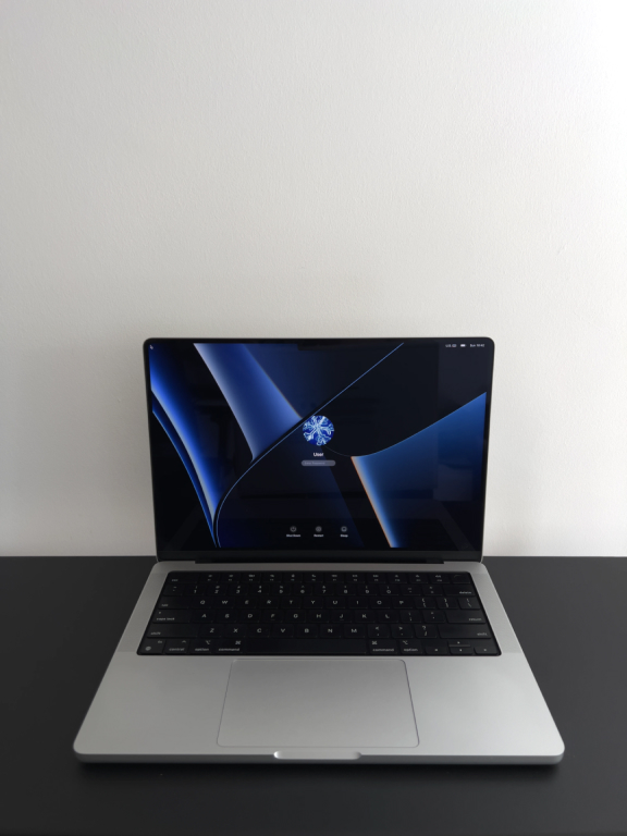 facumontanaro's tweet photo. 💻
Vendo Macbook Pro M1 14" 512GB 16GB Silver
6 meses de uso - Impecable

Info por DM.
Me ayudan con un RT? #TwitterEsServicio https://t.co/jUvDRgVDbd