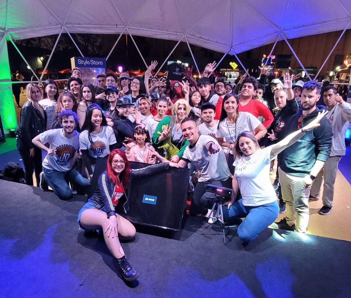 VaneRedLady's tweet photo. No puedo estar más agradecida con la experiencia que me brindó este año la #AGSFLOW2022 💕🇦🇷
Gracias @ArGameShow & @wcostabel por confiar en mi y en la comunidad #JDArg para liderar la Dance Zone con #JustDance2022 https://t.co/jC6EgqllLB