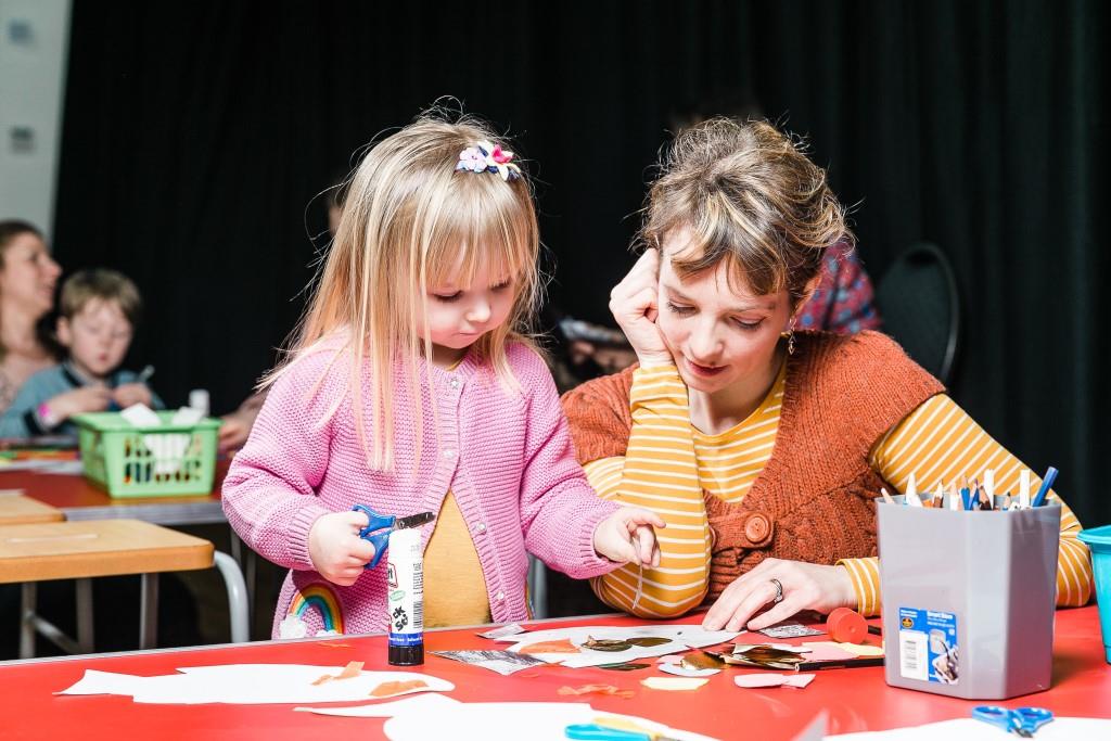 Make your own moving Amy Johnson figure in a fun craft activity inspired by the famous pilot. Wednesday 1pm-3pm at the Streetlife Museum #Free #ACEsupported