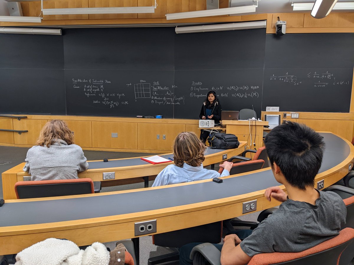 arpitabiswas777's tweet photo. 😍👩🏫Chalk+Blackboard teaching is pure love!❤️
Thank you @boazbaraktcs for inviting me to deliver a guest lecture! Thank you Priya and Gabe for coordinating! #CS #course #lecture #TheoreticalComputerScience @Harvard @HCRCS https://t.co/FANxZD2ASR