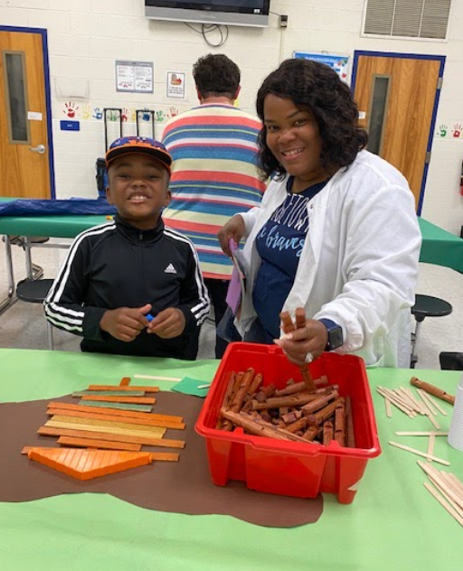 gtplittlebraves's tweet photo. Thinking back to last Monday when we had our Literacy Night! Thank you for coming out and sharing a love of reading with us. https://t.co/XnR4j2DWRi