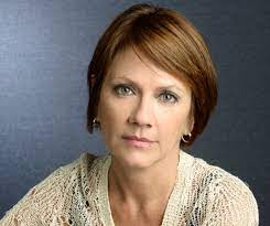 universidata's tweet photo. AIRE columna de #ExtensionUNLP @mediosunlp 
@SandraRusso_ok presenta "La Lengua Suelta", libro editado por @Editorialunlp 
#ContactoUniversitario AM 1390 @radioulaplata  @unlp
https://t.co/GgkRD06erb https://t.co/xDs7Em2cfc