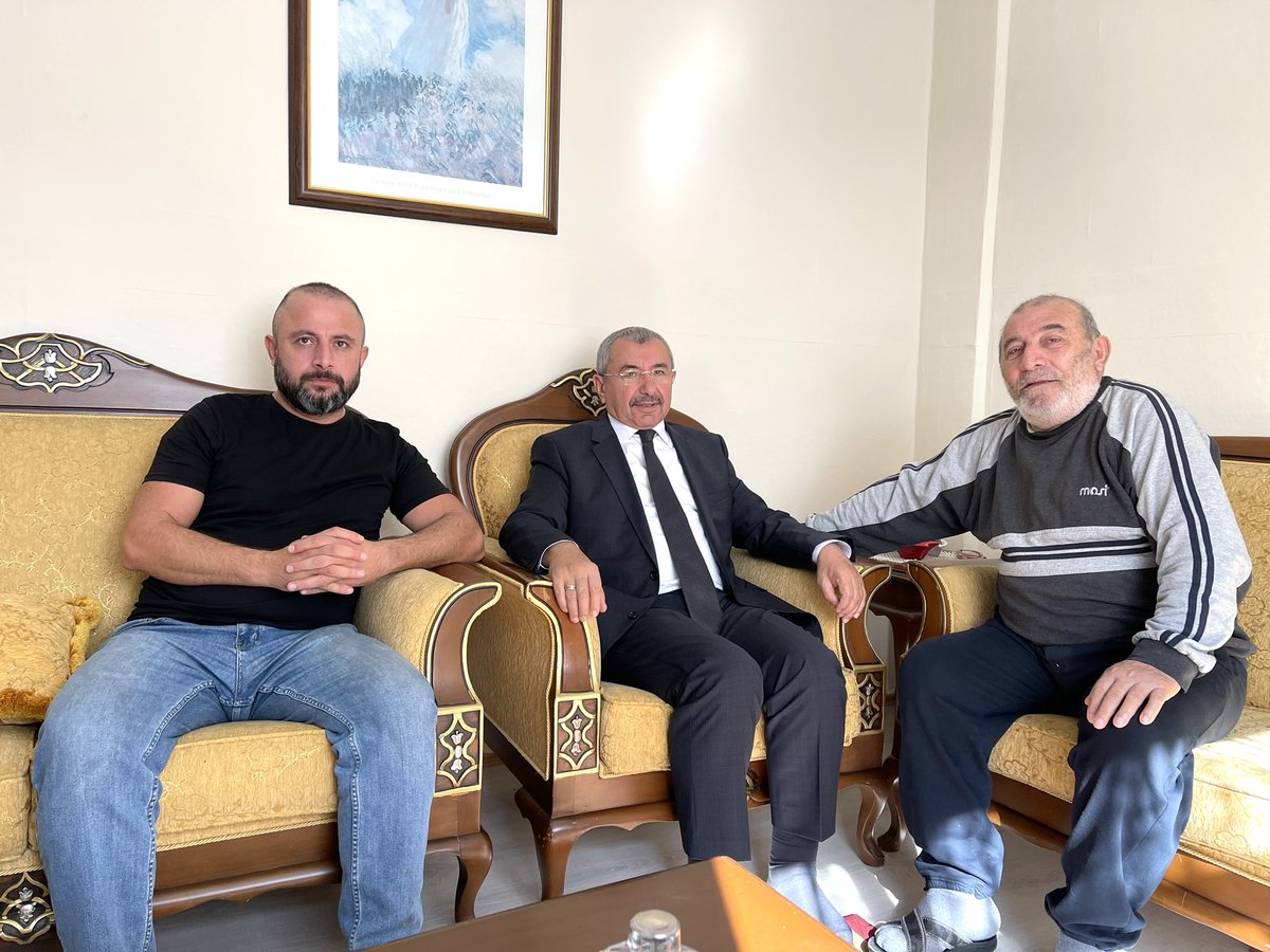 Yeni Çamlıca Mah. HAKK-IN rahmetine kavuşan komşumuz merhum Aydın Demircan’ın ailesine taziyeye, 
K.Bakkalköy’de rahatsızlığı bulunan komşumuz Şamil Karabudak beye geçmiş olsun ziyaretinde bulundum. 

Ahirete irtihal eden komşumuza ALLAH tan rahmet, hasta komşumuza şifa dilerim.