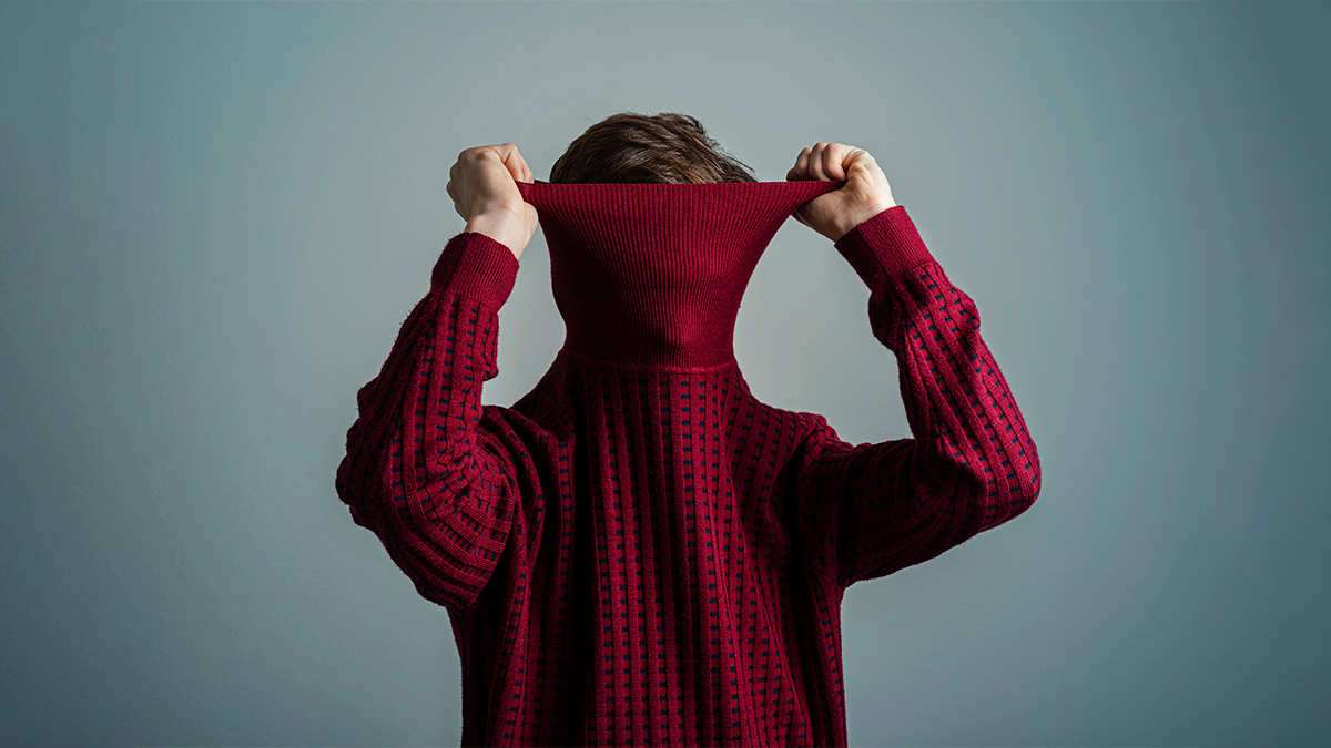 open_sq's tweet photo. Studies show that acting more extroverted than you really are can take a substantial mental toll in the longer-term. If you're an introvert, the authors of this @HarvardBiz article suggest giving yourself plenty of time to recharge. Read more. https://t.co/kLjkcwqtLI https://t.co/UWtmPLRuMY
