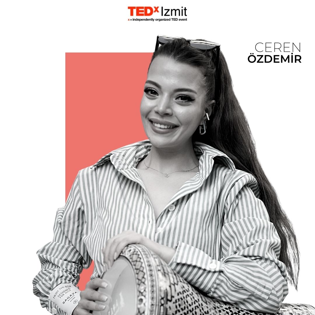 TEDxIzmit's tweet photo. Darbukanın Kraliçesi olarak da tanınan Ceren Özdemir, 1993 yılında Manisa’da doğdu. Eskişehir Büyükşehir Belediyesi’nde 3 yıl boyunca Vurmalı Çalgılar topluluklarının şefliğini yürüten Özdemir, pandemide kurumsal görevinden istifa ederek bireysel sahnelerini yapmaya başladı. https://t.co/5GxbeldgHB