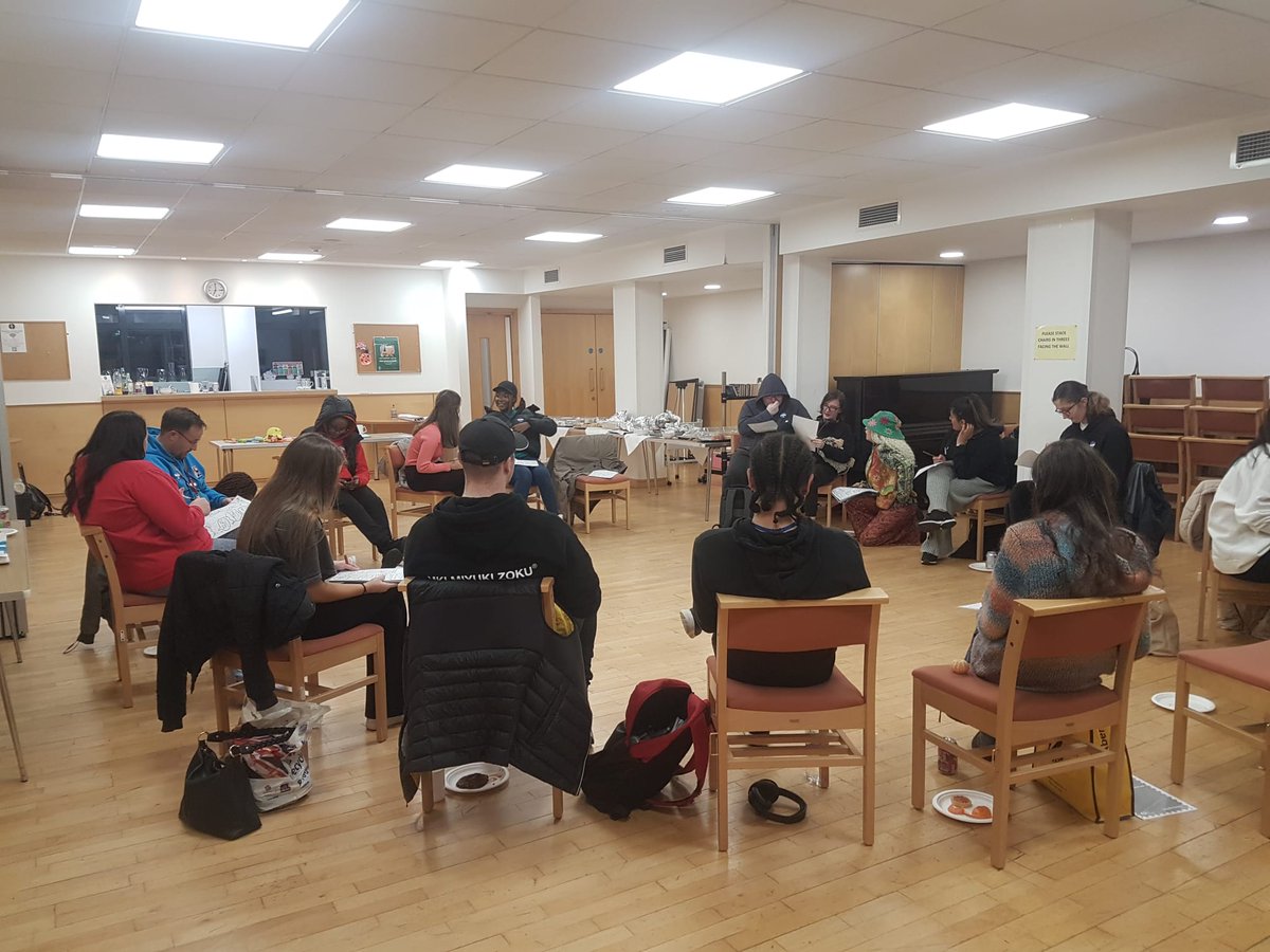 angiemc_rys's tweet photo. #Rochdale #youths enjoying #BeeHeard tonight & looking forward to having visitors at future meetings. Great feedback @RochdaleYouthie @YouthFocusNW #mentalhealth #YouthVoice https://t.co/XSZwCbpXJM