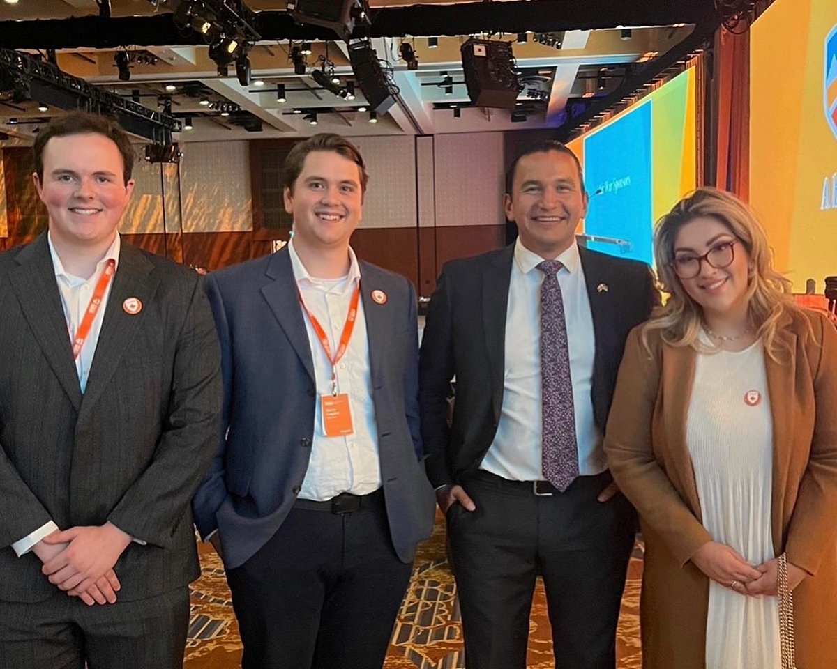 UCalgaryNDP's tweet photo. Our executive team was happy to attend the @albertaNDP Convention this past weekend! Excited for what is to come. 🍊 #abndp #abndpcaucus #ABetterFuture #ndp https://t.co/b8oVo5bujS