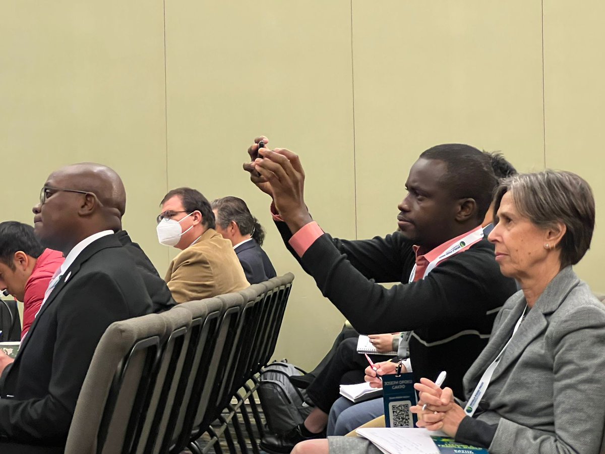 josephopoku1990's tweet photo. Spent last week attending the @WorldFoodPrize event in Des Moines, Iowa. My colleague from Bangladesh @arifromel came too. There is always something new to learn in these events. And there were some good stories to tell as well. #FoodPrize22 #scienceally #myAfSjourney https://t.co/5IgYVBK0JP