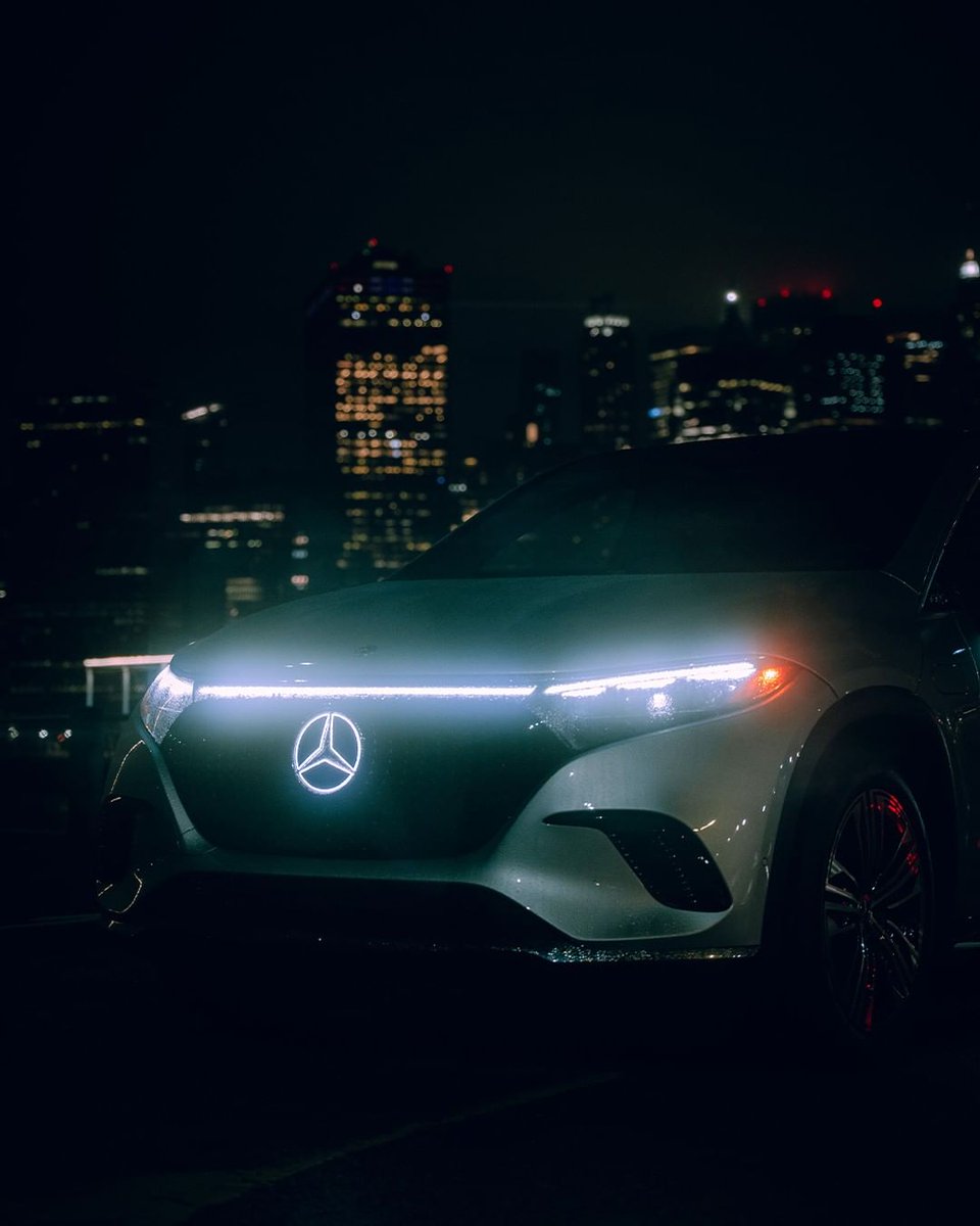 MercedesBenzUSA's tweet photo. It's the SUV, reinvented. The electric vehicle, reimagined.

#MercedesBenz #Electric #EV https://t.co/OY39DR2K4O