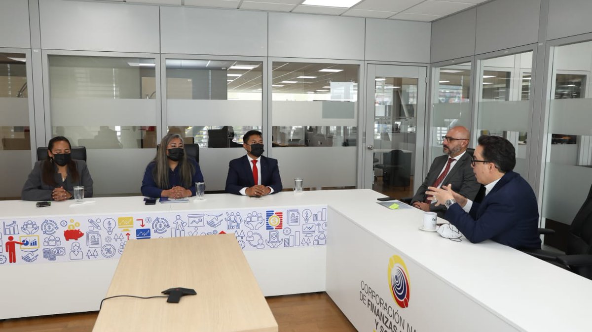 CONAFIPS's tweet photo. ✅Recibimos a una comitiva de la Cooperativa de Ahorro y Crédito Salate del cantón #Pelileo para tratar mecanismos de apoyo a la economía popular y solidaria como la entrega de créditos productivos para los pequeños y medianos emprendedores del Ecuador. 🇪🇨 https://t.co/alxIaBUxsO