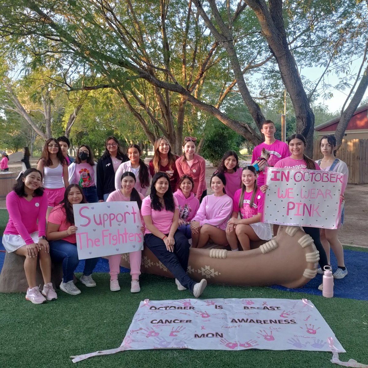 CCavazos16's tweet photo. HOSA Breast Cancer Awareness Walk on 10/22/2022 #iteachlfu https://t.co/Q5COt3ECJ5