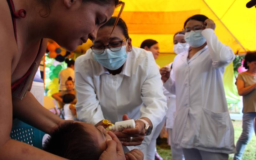 GranadaNica2's tweet photo. #Nicaragua 🇳🇮

🔹En el marco del Día Mundial de Lucha contra la Polio, el Buen Gobierno Sandinista a través del MINSA inició este 24 de octubre la jornada nacional de refuerzo de vacunación contra la poliomielitis para proteger a niños de 2 años cumplidos.

#2022PuebloVictorioso https://t.co/HhJrSUfFtE